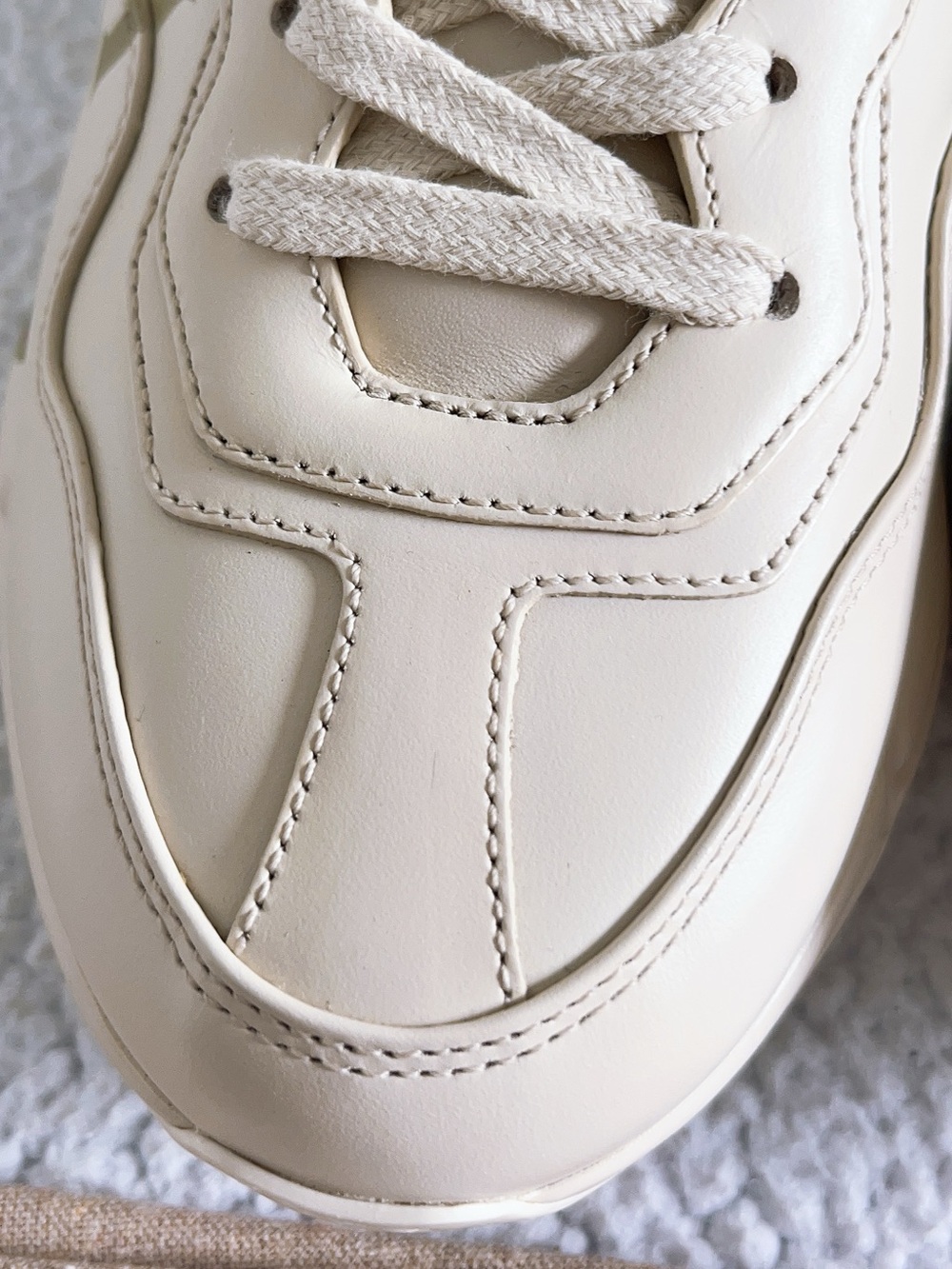Gucci Rhyton Gucci Logo Leather Sneaker - Picture 9 of 16